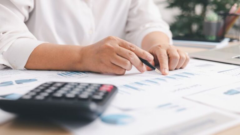 Buy and hold : la stratégie d&rsquo;achat et conservation expliquée