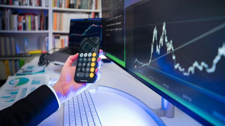 Quels sont les meilleurs ETF World éligibles PEA en 2026 ?