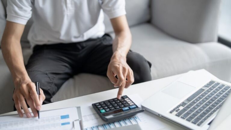 Comment réduire légalement ses impôts grâce à ses investissements ?