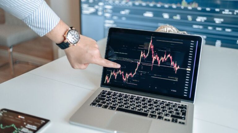 Le stock picking : comment choisir ses actions soi-même ?